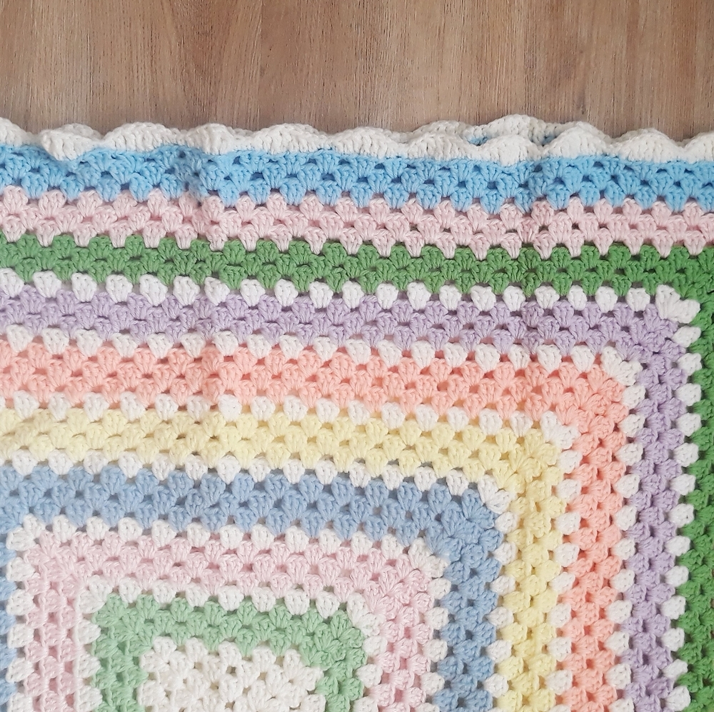 Vintage Handmade From the Middle Pastel Crochet Blanket Lapghan 40" x 40" - Picture 5 of 7
